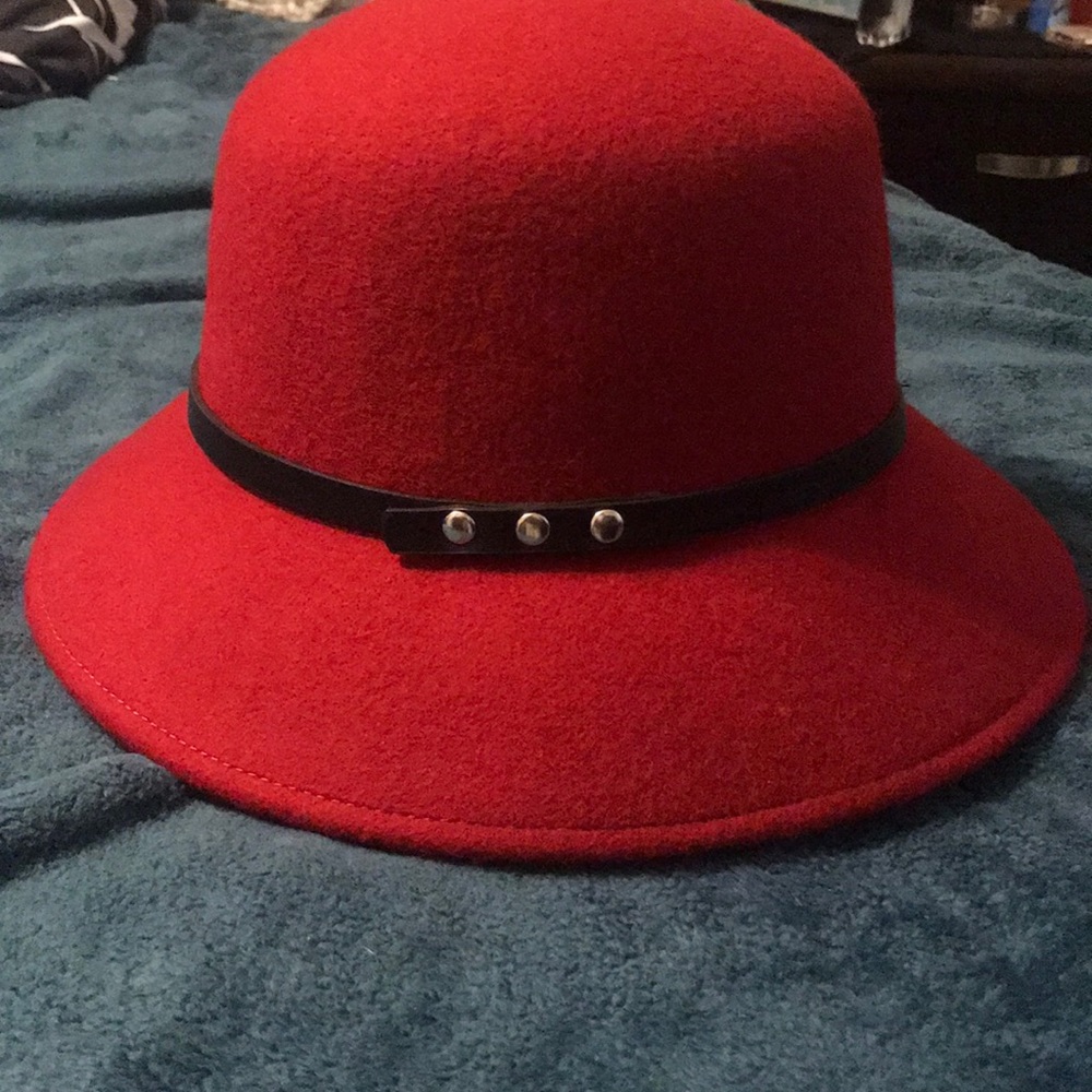 Nine West • Women’s Red Hat